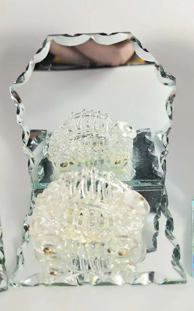 Lot of 3 Spun Glass Figurines on mirror bases in Home Décor & Accents in Calgary - Image 5