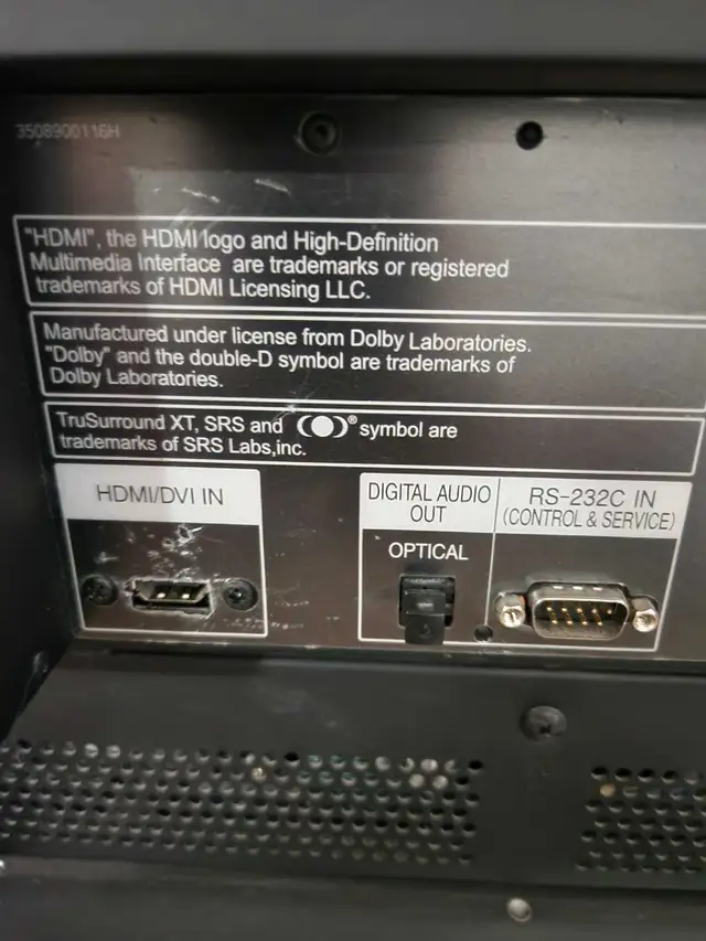 LG 42-inch Plasma TV with remote in TVs in Ottawa - Image 7
