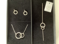 BNIB 3 pc pendant set with crystals -earrings,necklace,bracelet