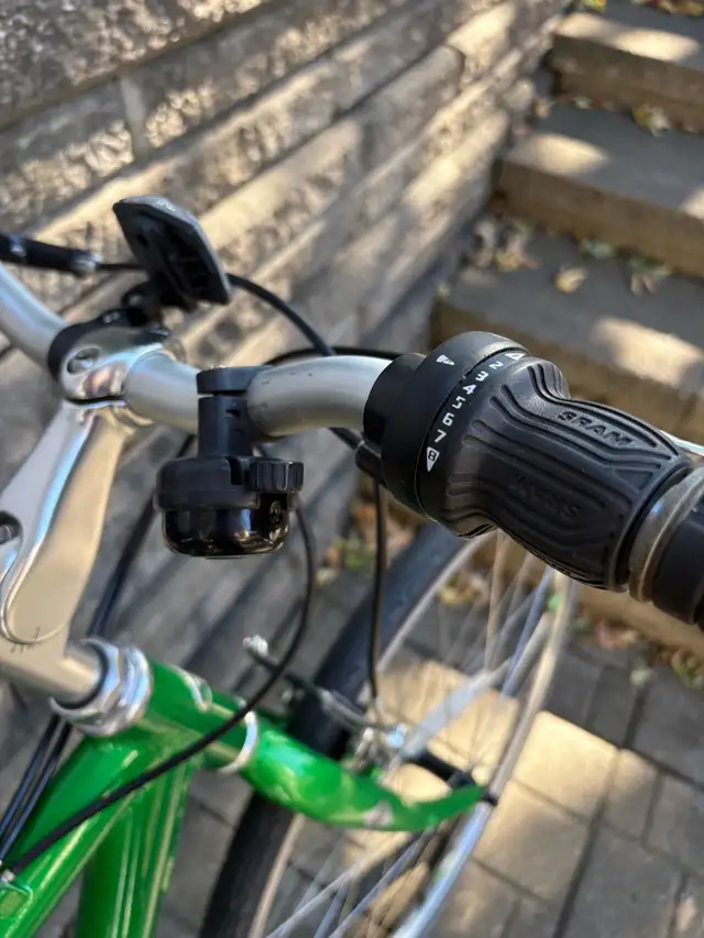 20 inch TREK bicycle in Road in Longueuil / South Shore - Image 8