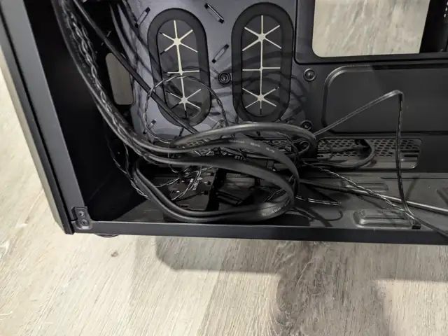 Corsair Crystal Series 280X Dual chamber MATX gaming case in Desktop Computers in Markham / York Region - Image 7
