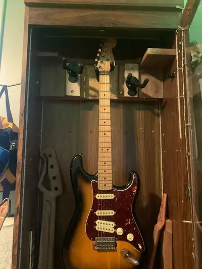 Fender Stratocaster, View more