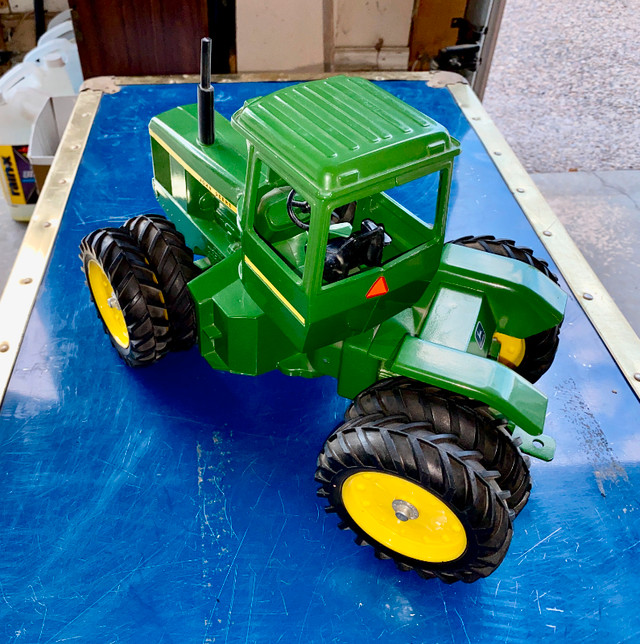 John Deere Toy Farm Tractor Stk #597    8640 in Toys & Games in Calgary - Image 4
