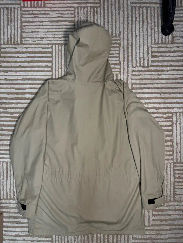 Vintage Eddie Bauer Men’s Parka Plaid Lined Full Zip Size Large in Men's in Calgary - Image 3