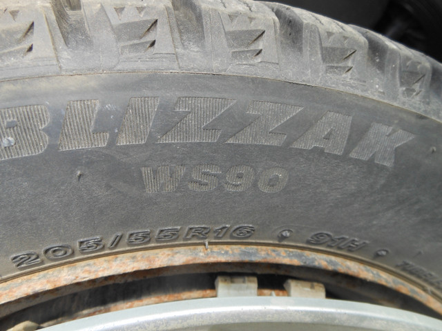 Ensemble de pneus d'hiver Bridgestone Blizzak WS90 205/55R16 dans Pneus et jantes  à Lanaudière - Image 2