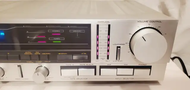 Kenwood KR-930 AM-FM Stereo Tuner Amplifier in Stereo Systems & Home Theatre in Mississauga / Peel Region - Image 4