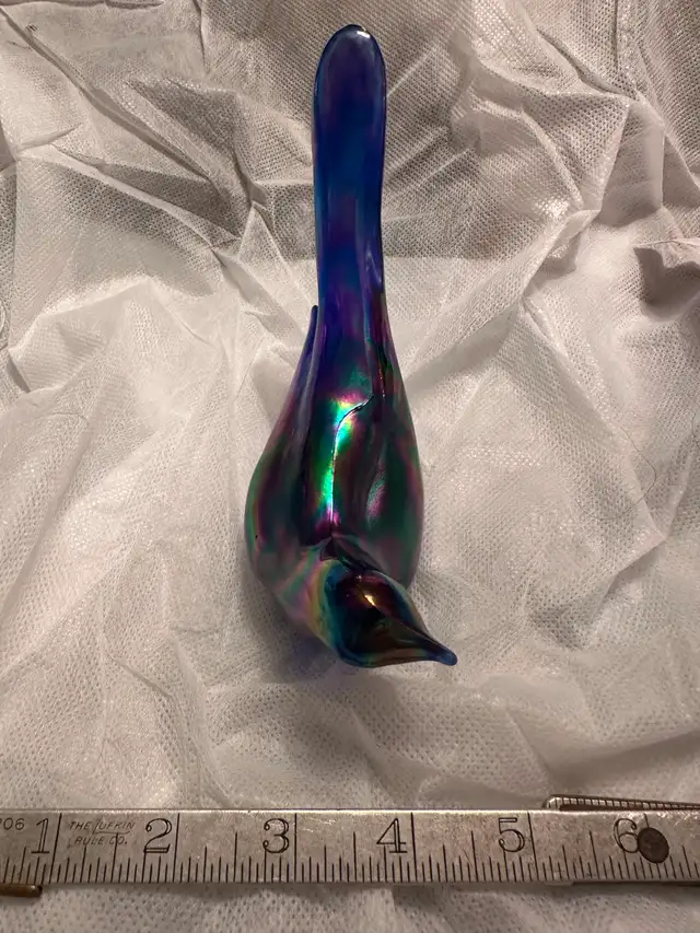 O - VINTAGE FENTON IRIDECENT BIRD in Arts & Collectibles in Barrie - Image 9
