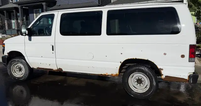 2011 Ford E-150 Van 505829800270243841