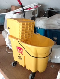 Industrial Rubbermaid mop bucket and wringer