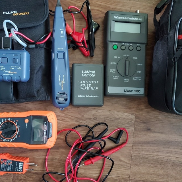 Fluke networks Klein tools LANcat multimeter Hand Tools Saskatoon Kijiji