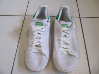 Classic White Adidas Stan Smith Tennis Shoes Like New Size 10