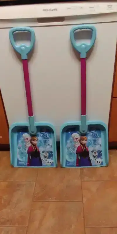 Disney's Frozen Kids Winter Shovels, View more