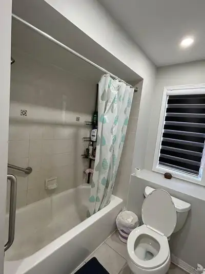 Spacious Room for Rent in Mississauga (Heartland / Mavis – Magistrate St) – $1000 All Inclusive Spac...