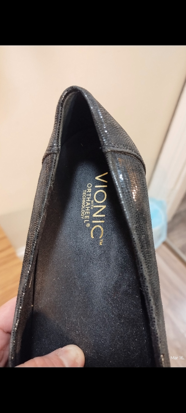 Women's Vionic Ortha-heel Flats/Loafers!  Size 9 in Women's - Shoes in Truro - Image 2