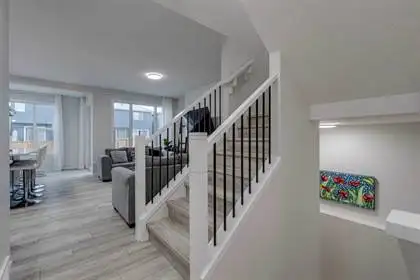 5+0 Beds House for rent (SW Calgary)