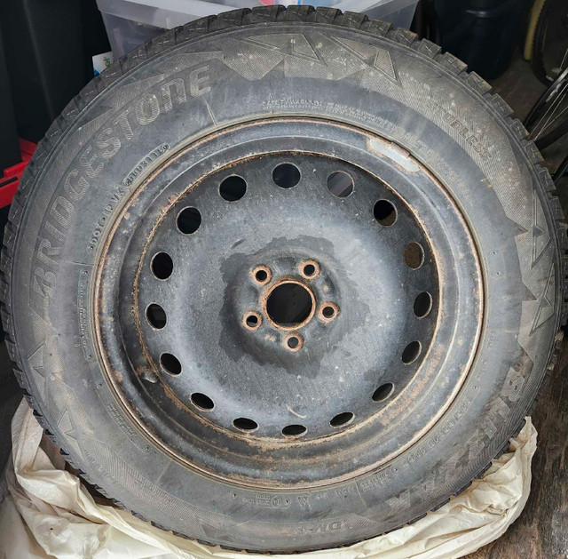 Nissan Pathfinder 4 x 18" Bridgestone Blizzaks Winter Tires Rims in Tires & Rims in Kawartha Lakes