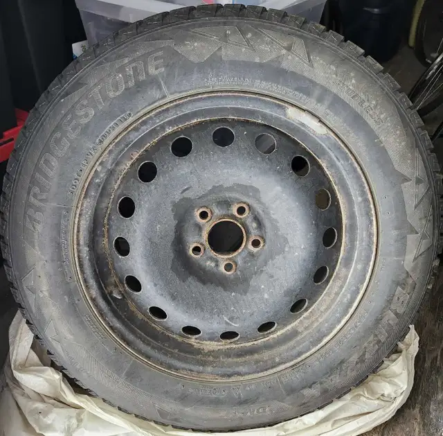 Nissan Pathfinder 4 x 18" Bridgestone Blizzaks Winter Tires Rims in Tires & Rims in Kawartha Lakes - Image 2