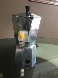 Bialetti Moka Express - Italian Coffee Maker