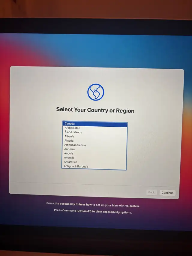 Macbook pro. 15 inch in Laptops in St. Catharines - Image 5