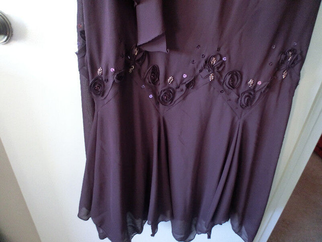 New Price Elegant Long Plum Dress with Coverup in Women's - Dresses & Skirts in Mississauga / Peel Region - Image 3
