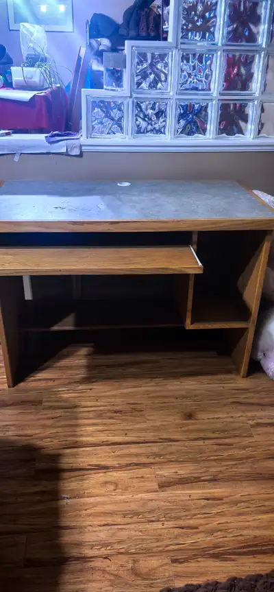 Computer Desk Hight 2.6 feet Width 2 feet Long 2.7 feet Pick up at Calgary, AB NE