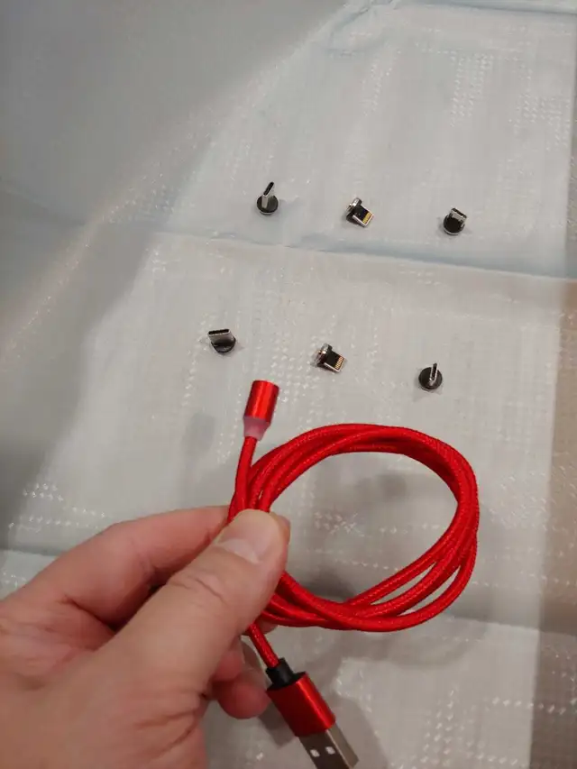 iPhone / Adroid Charging Cable w Multuole Connectors for iPhone436100303422105605