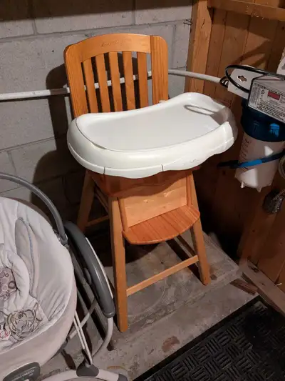 Eddie Bauer Wooden Highchair, View more