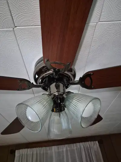 42" ceiling fan like new Gunmetal with dark wood Paid $90+ Asking $30