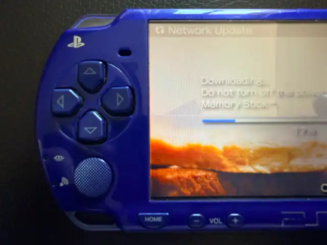 Limited Edition Sony PSP-2001 Metallic Blue  Portable w/ AC in Sony PSP & Vita in Barrie - Image 5