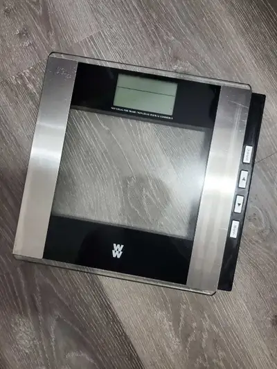 This Weight Watchers scale is designed to accurately measure your weight and help you track your pro...