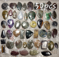 Pendentifs vrac d'agates et jaspes. 50 Minerals pendants set