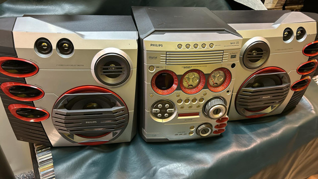 Phillips FWM-587/37 Mini Stereo/Game Sound System in General Electronics in Oshawa / Durham Region