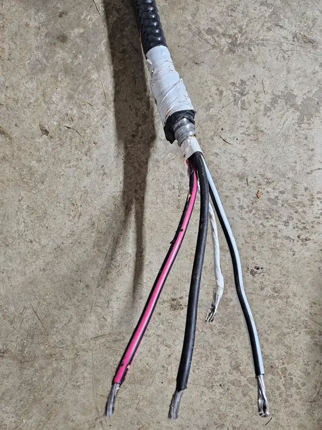 Câble s 3 c4 awg al 600 v de 84 pieds in Electrical in Laval / North Shore - Image 3