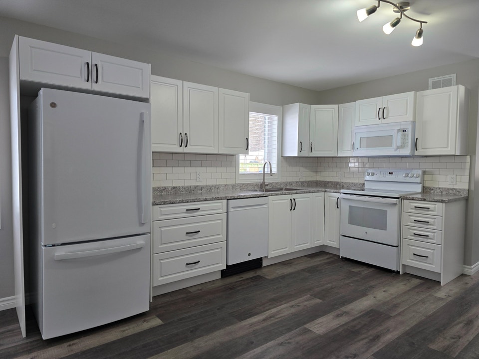 Seniors 55+ Accessible - 2 Bed, 1 Bath in Espanola 1