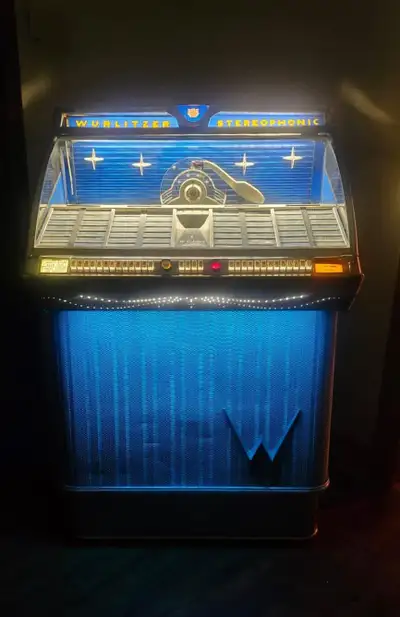 1959 Wurlitzer 2304S Jukebox - Plays - Needs minor tweaking, View more