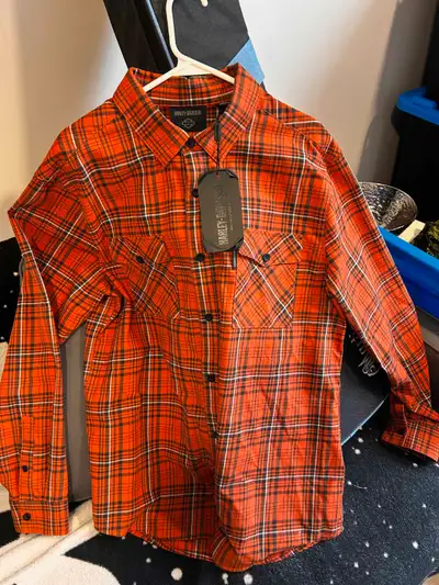Men's XL Orange Harley-Davidson Shirt Great Quality.