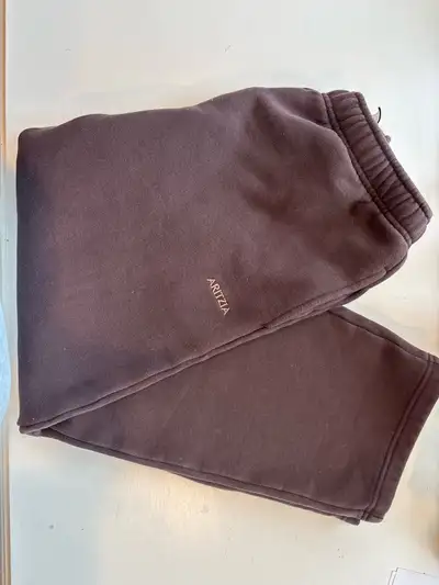 brown Aritzia cozy fleece sweatpants , View more