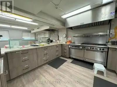 Southbend Gas Stove and Rangehood professional, View more