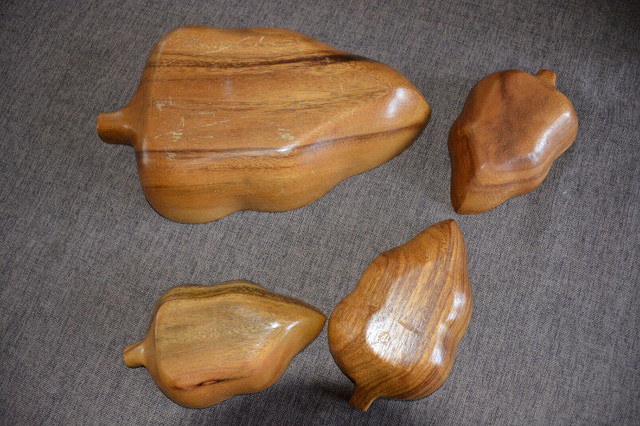 MONKEY POD Wood leaf shaped fruit bowls Serving trays dans Vaisselle et articles de cuisine  à Ville de Montréal - Image 4