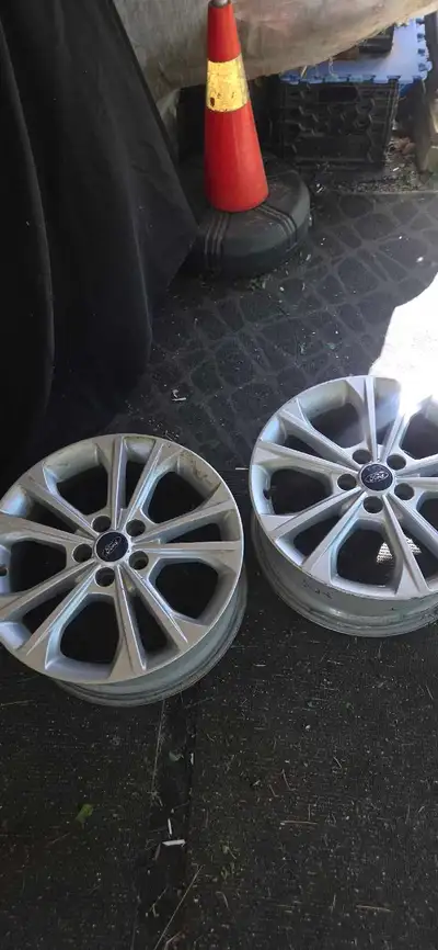 Mags pour ford. 16 pouces avec TPMS.