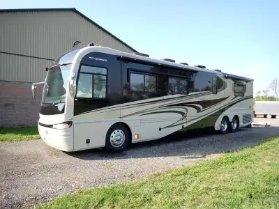 2007 Fleetwood Revolution XL 43 Ft T/A Class A Motorhome SERIAL#: 4VZBT1J917C061125 MILEAGE METER RE...