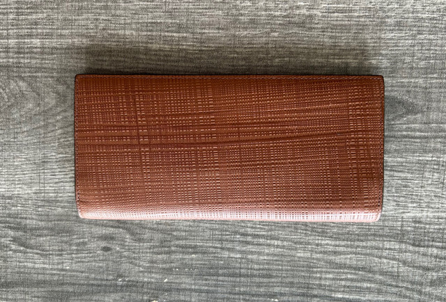 Loewe wallet in Men's in Markham / York Region