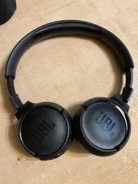JBL Headsets 
