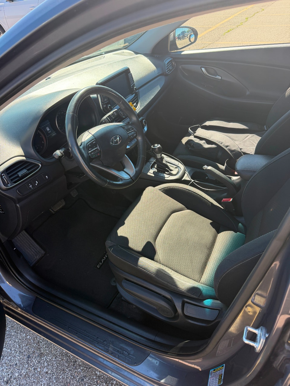 Hyundai Elantra Gt 2018 photo 5