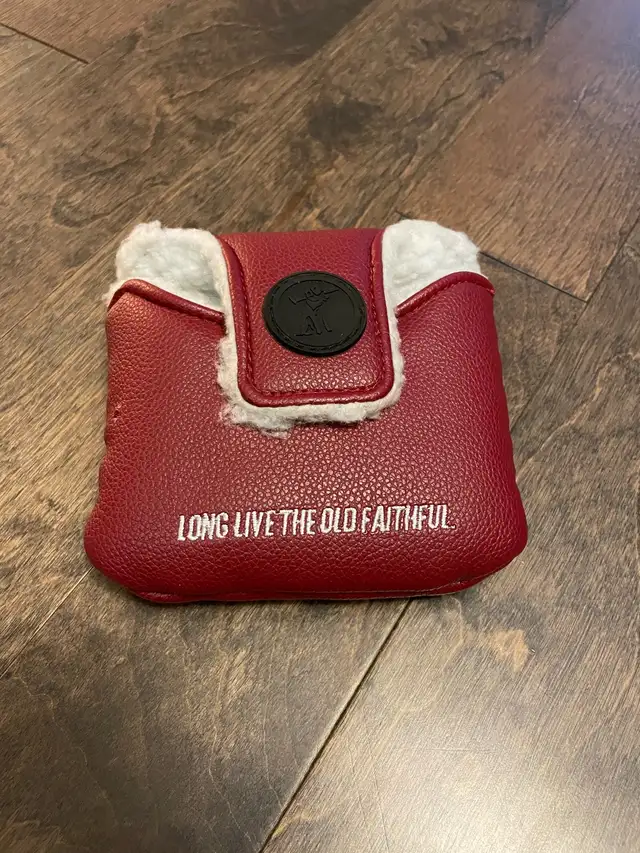 Old Faithful Golf Putter Cover in Golf in Ottawa - Image 3