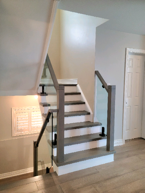 Hardwood, laminate Floor installation and refinishing in Flooring in Oshawa / Durham Region - Image 4