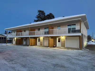 Brand New 3 bedroom units for rent!! Currently under construction. Up for rent is 8 new dwelling uni...