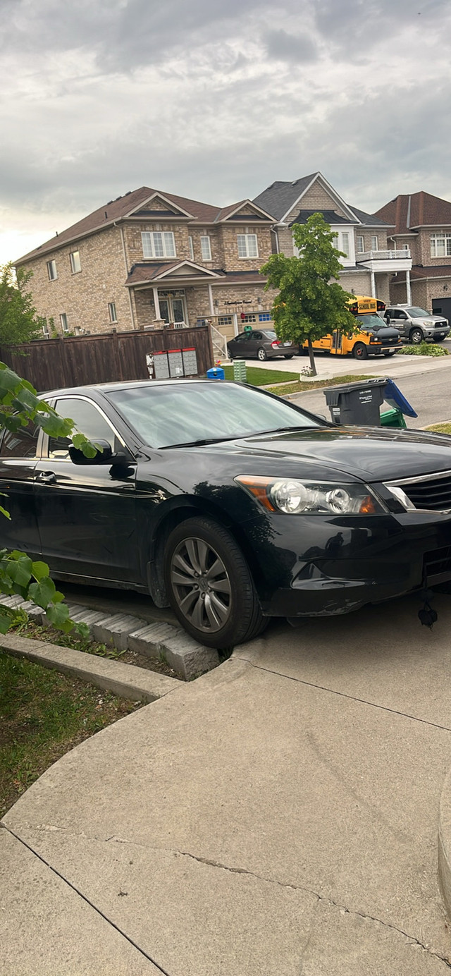Honda accord in Cars & Trucks in Mississauga / Peel Region - Image 2