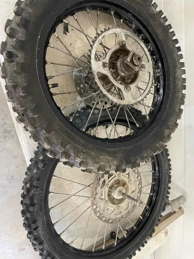 KX100 2011 parting out in Motorcycle Parts & Accessories in Red Deer - Image 5
