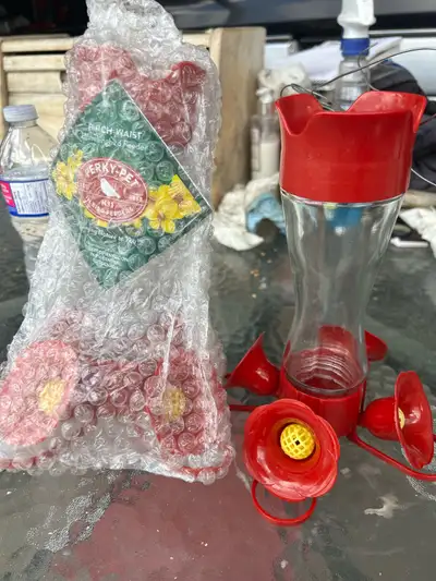 Perky-Pet Pinch-Waist Hummingbird Feeder, View more